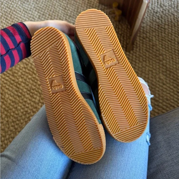 Women’s Gola Elan Sneakers - Picture 3 of 3